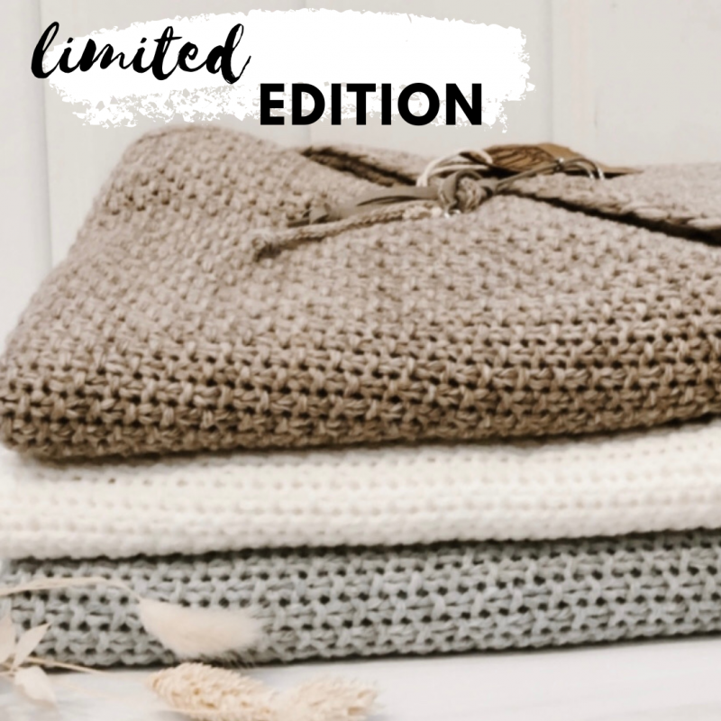 Knit Factory LIMITED EDITION Dreieckschal / COCO 